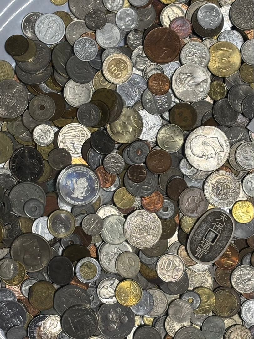 ま*お様 古銭　外国　銀貨　海外古札　その他メダルなど　まとめて　13.5