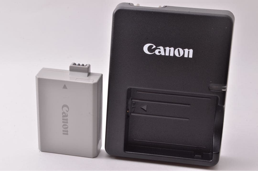 【バッグ付き】Canon　一眼レフカメラ　キャノン　KissX2　デジイチ