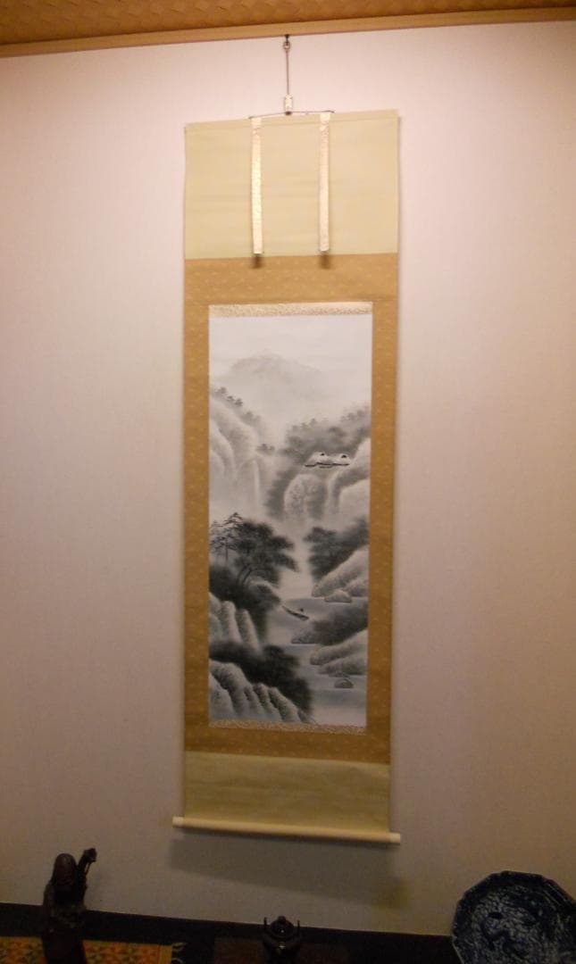 掛け軸  井口陵雲 水墨山水 絹本 希少 軸装 茶道具 掛軸 美品 です。