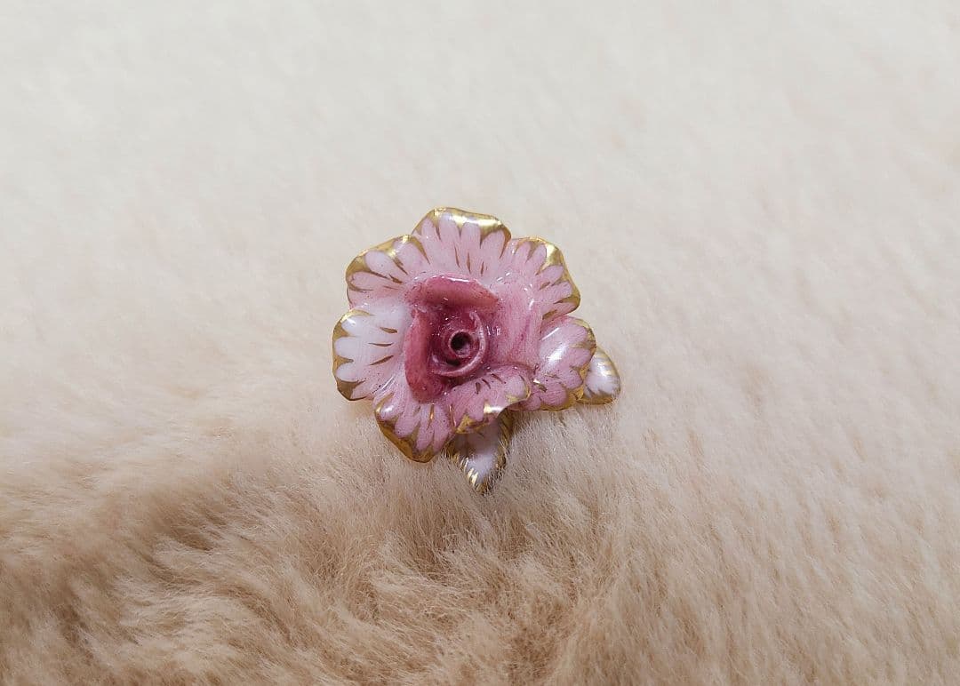 HEREND　ヘレンド　ピンブローチ　ローズ・ピンク