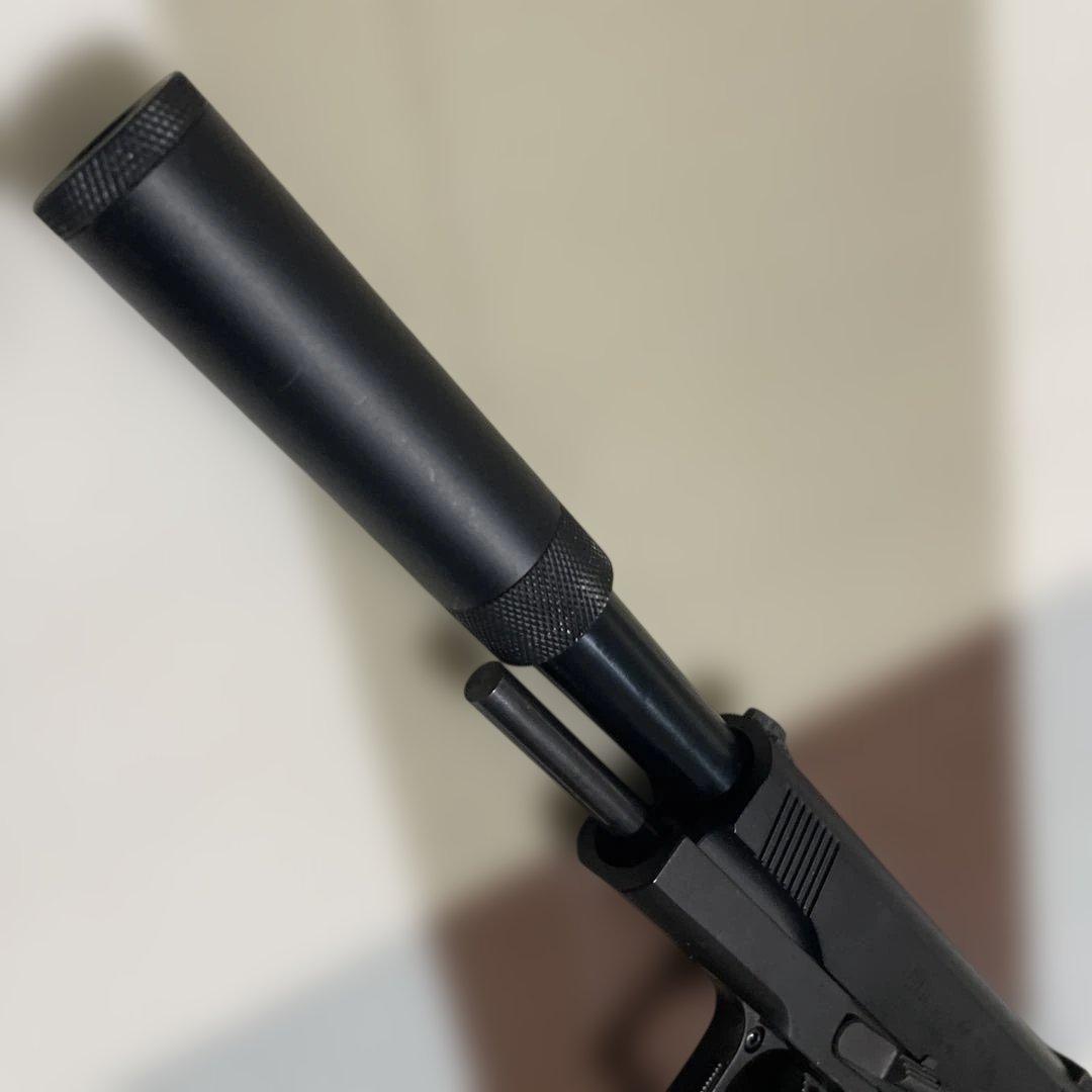 サイレンサー付きガスガン プラスチック日本製