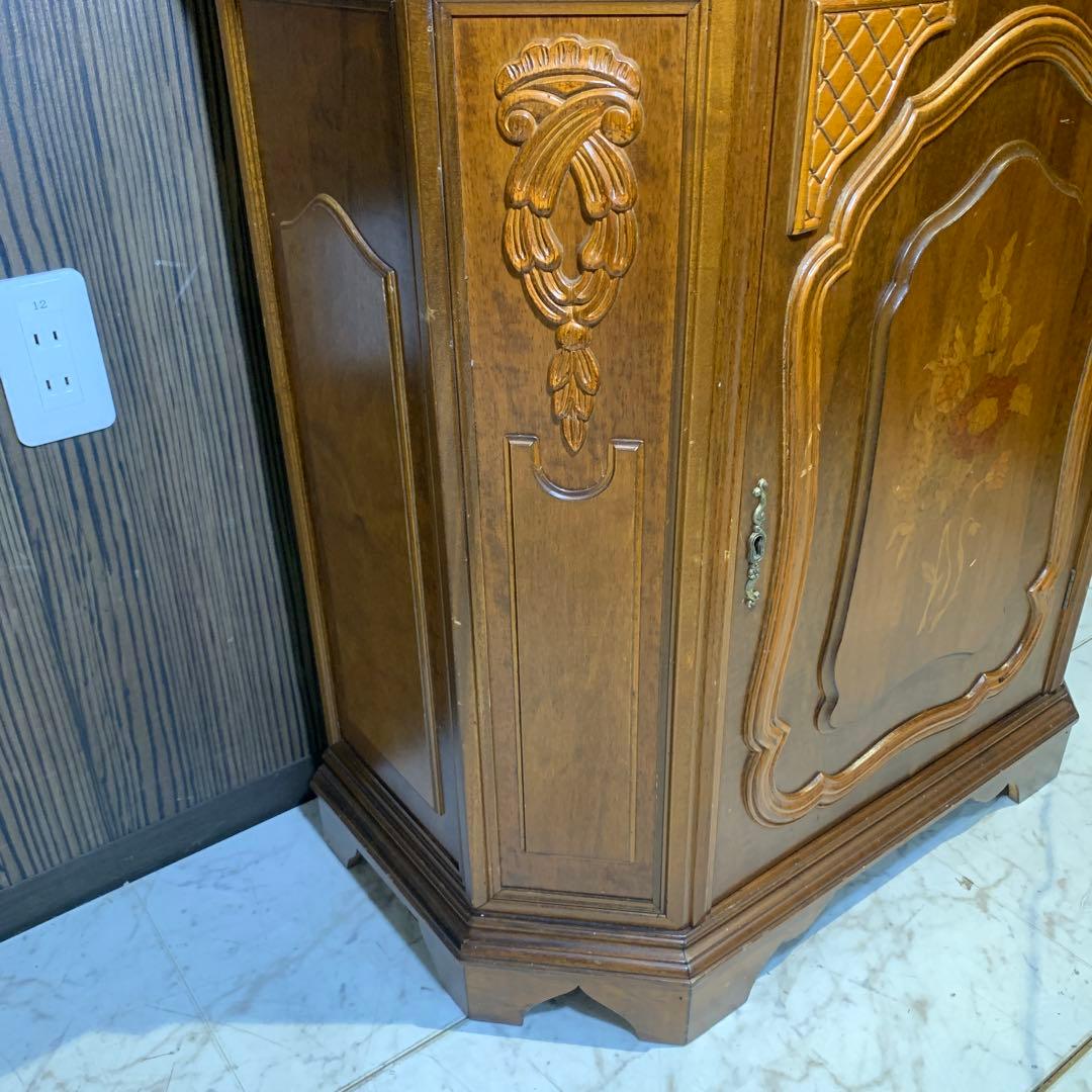 M*N様 イタリア　アンティーク　キャビネット