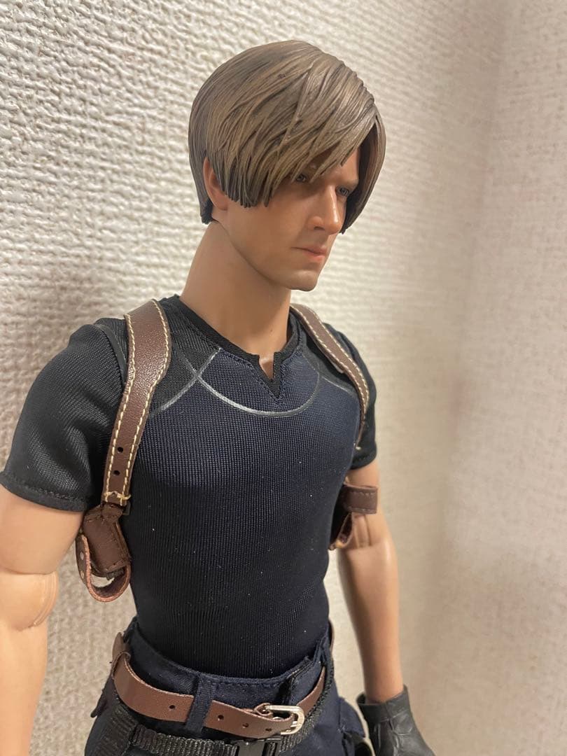 レオン・S・ケネディ フィギュア　1/6 RE4 バイオハザード