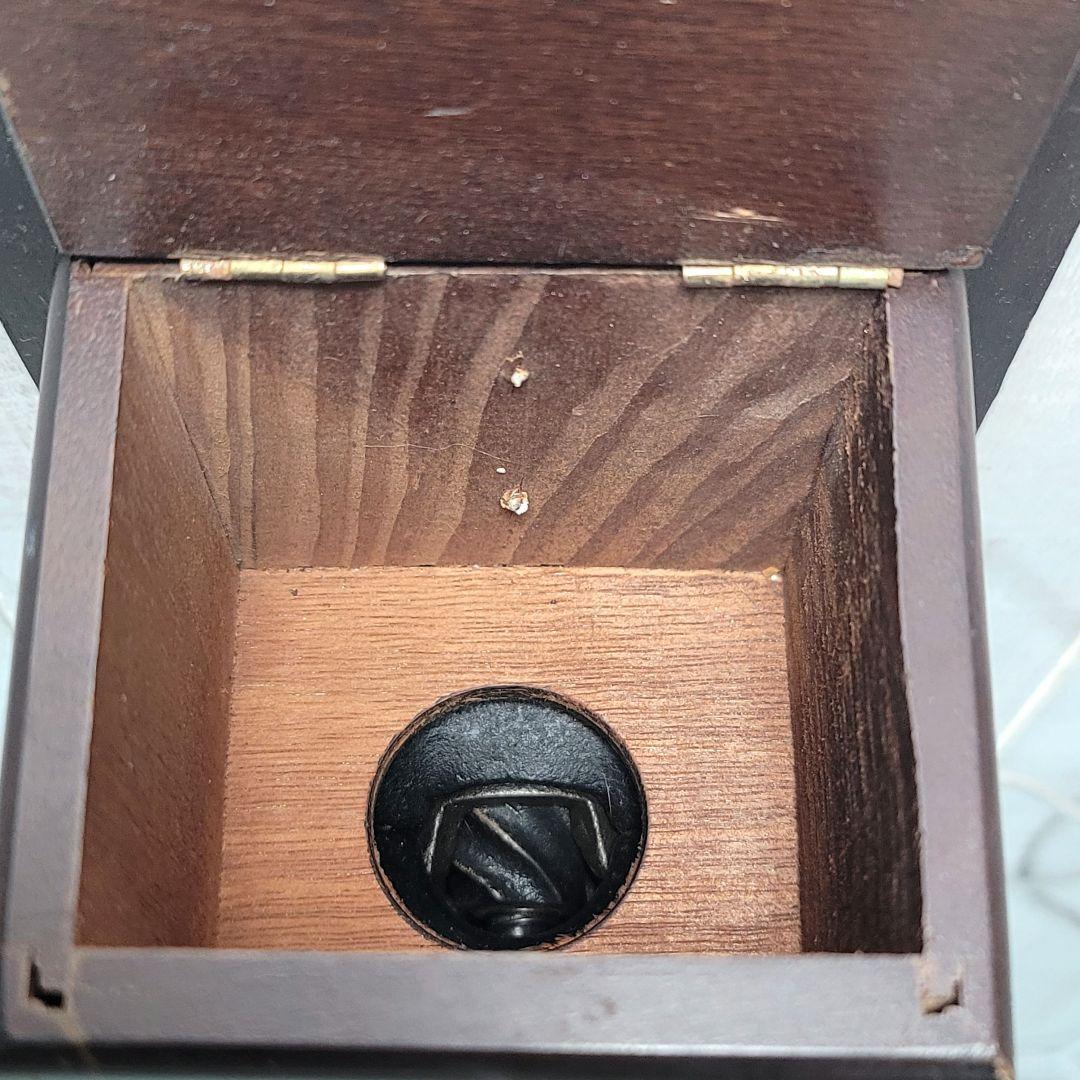 アンティーク 壁掛　コーヒーグラインダー 壁掛け　手動式