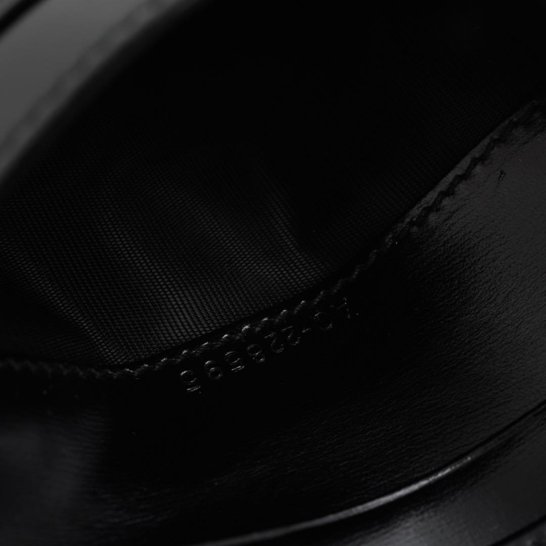 未使用品　箱付き　Salvatore Ferragamo 折り財布　ガンチーニ