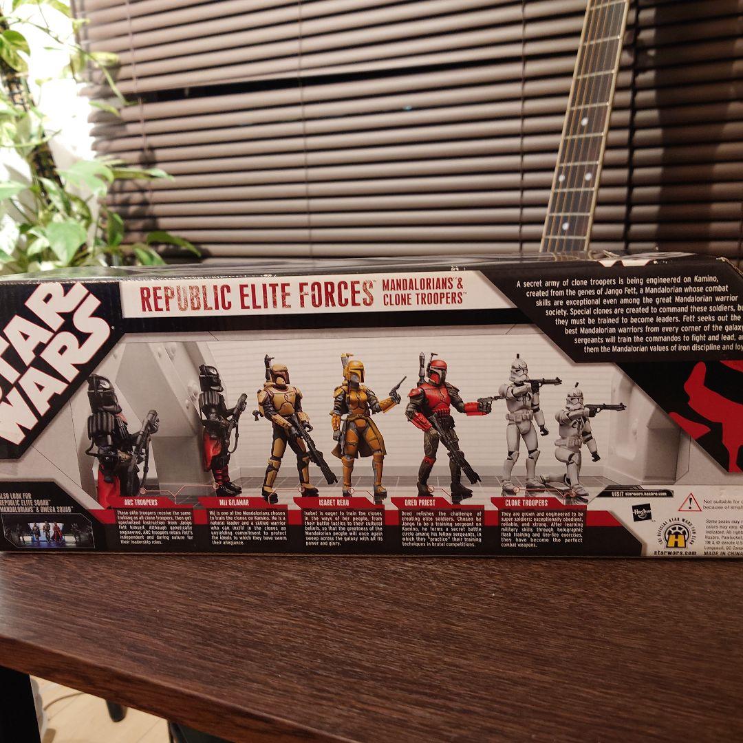 スターウォーズ　リパブリックエリートフォース　マンダロリアン フィギュア