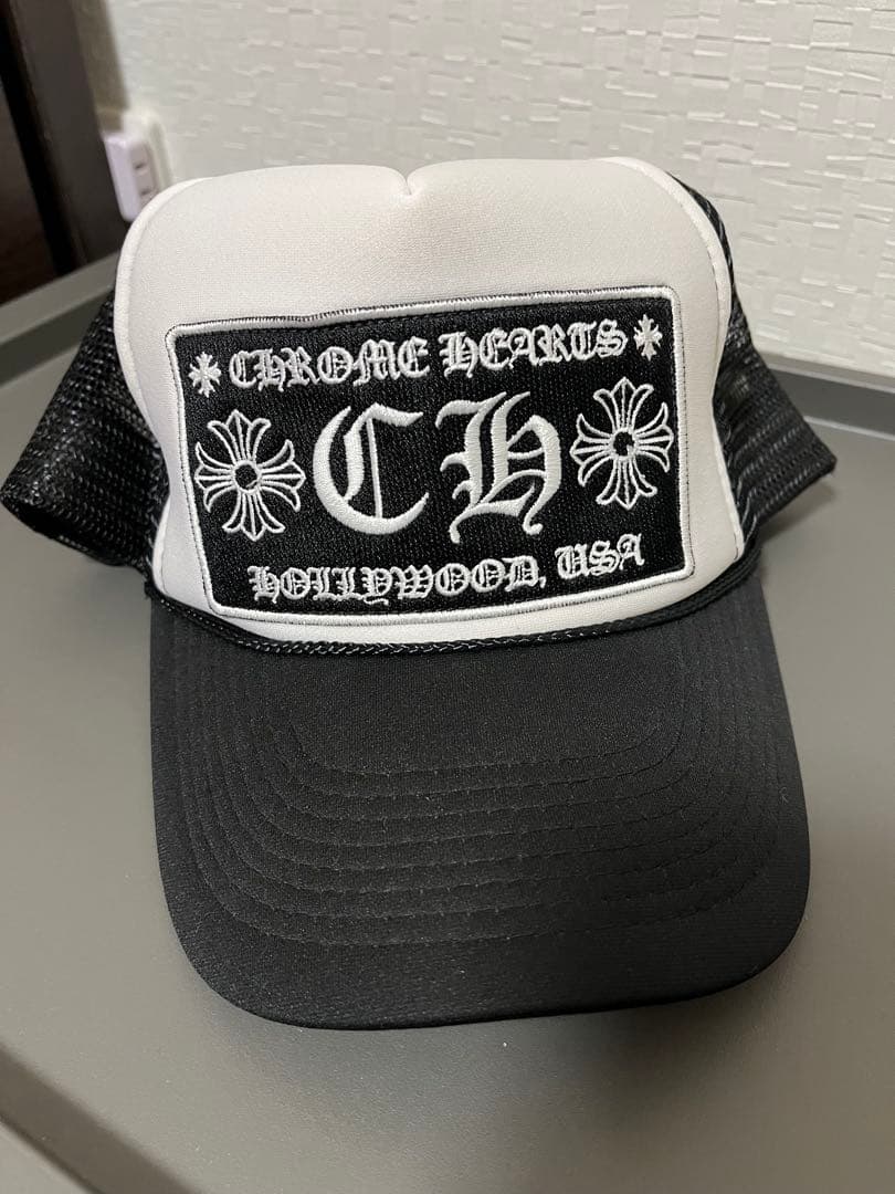 CHROME HEARTS トラッカーキャップ ホワイト/ブラック