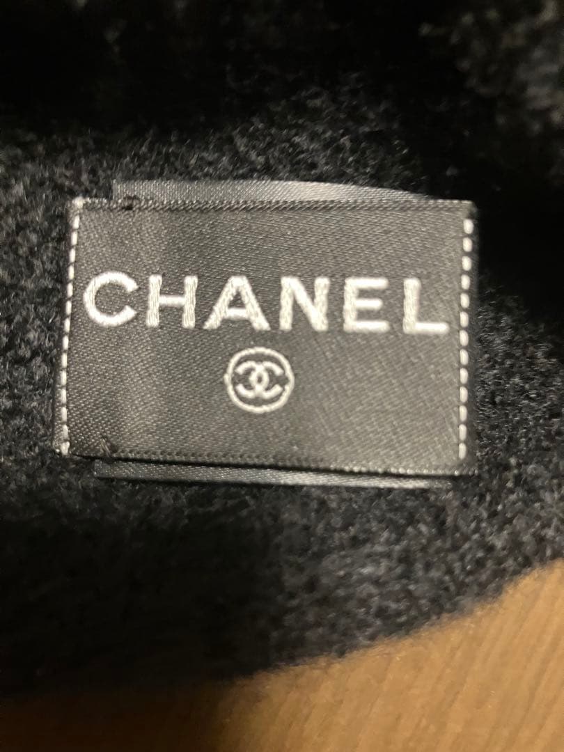 CHANEL 黒 ビーズ付きニットビーニー