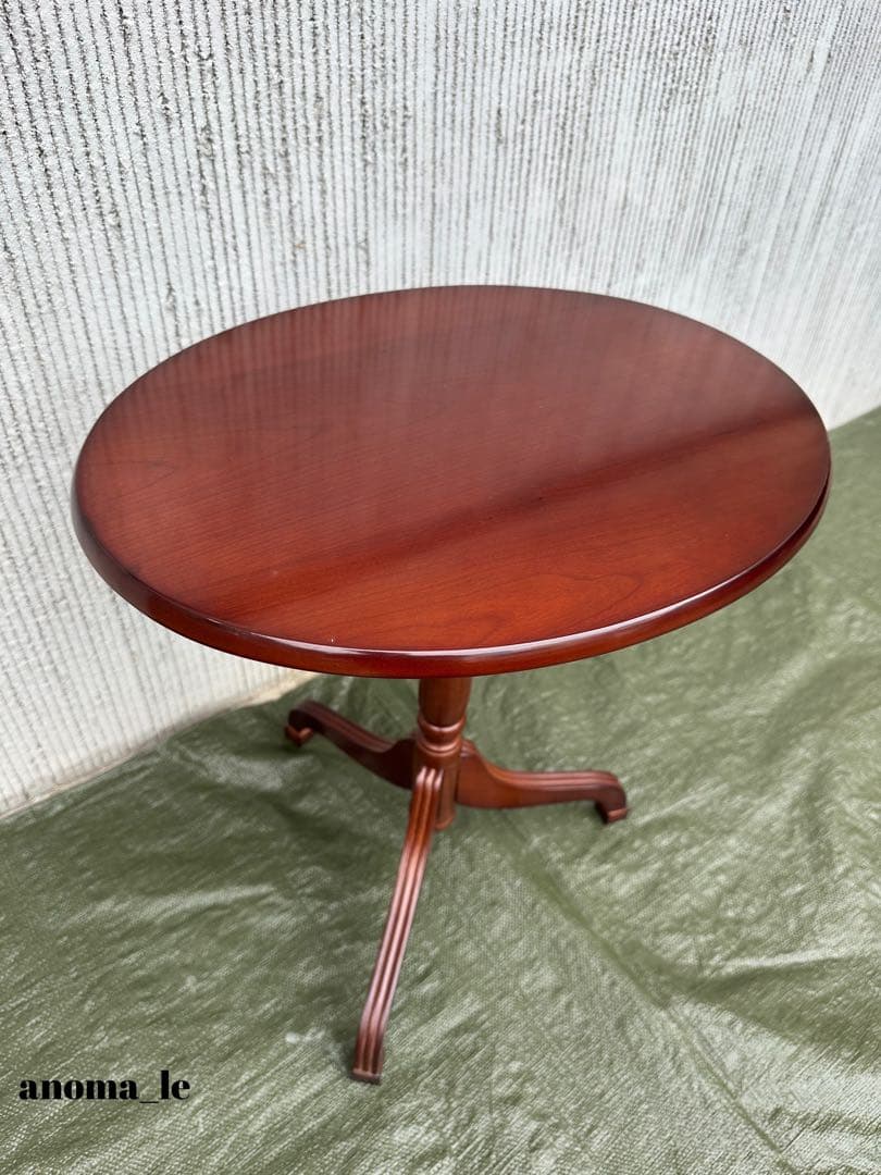 【チルトトップテーブル】UNIVERSAL　ユニバーサル　ワインテーブル