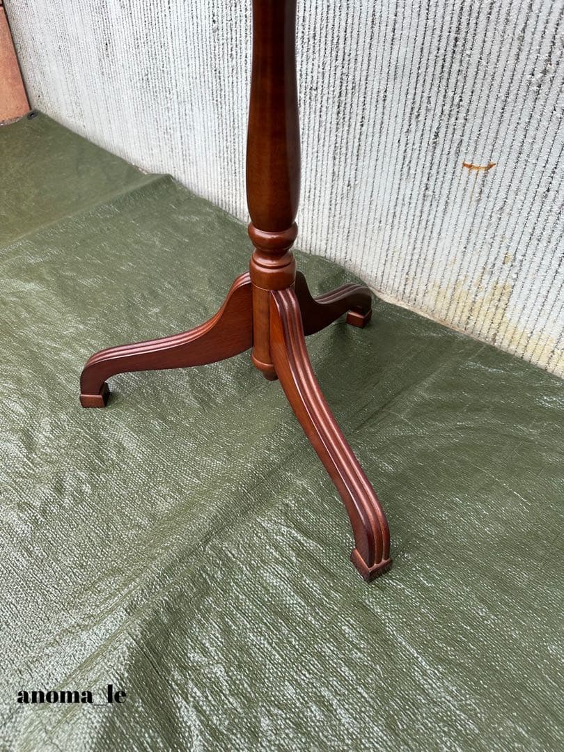 【チルトトップテーブル】UNIVERSAL　ユニバーサル　ワインテーブル