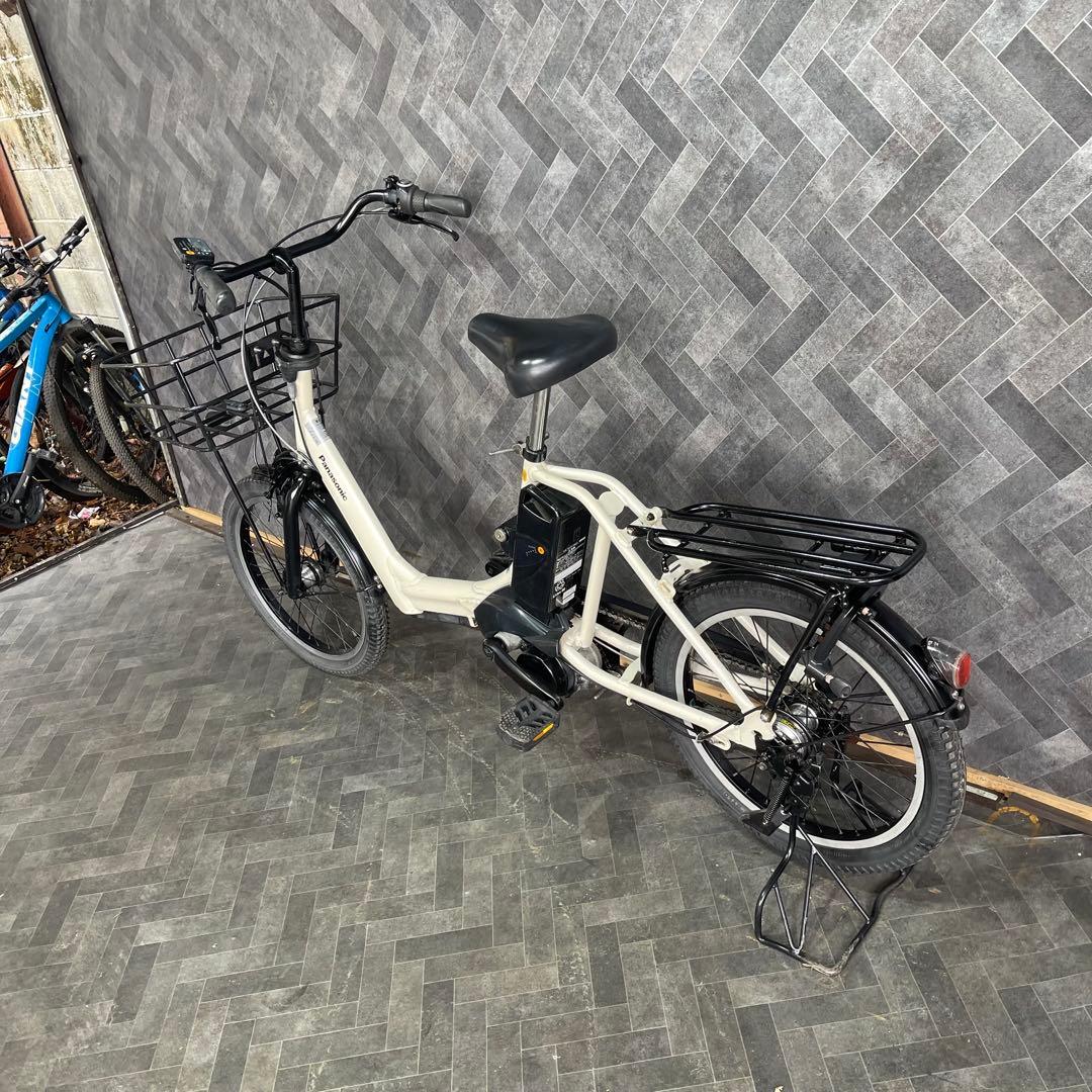 アイボリー 電動アシスト自転車 前バスケット付き