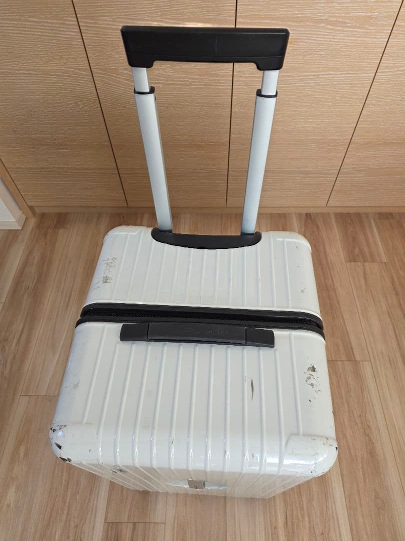 リモアxポルシェ　キャリーバッグ