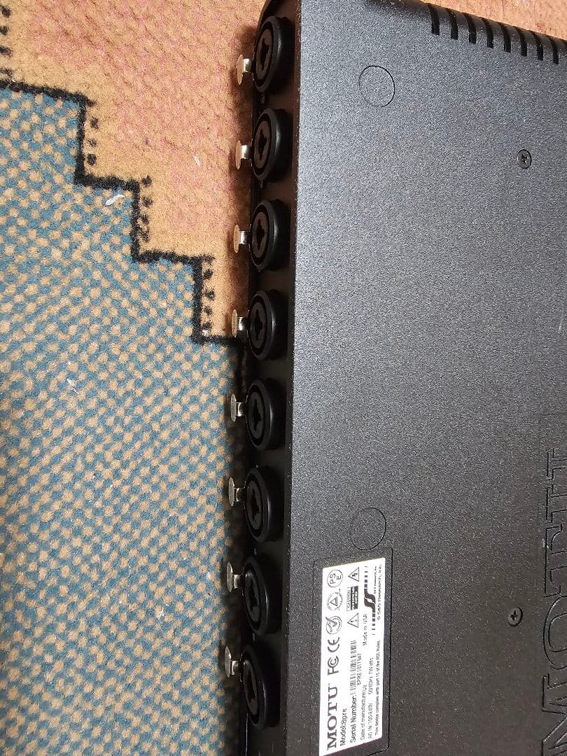 MOTU 8 pre Firewireオーディオインターフェース