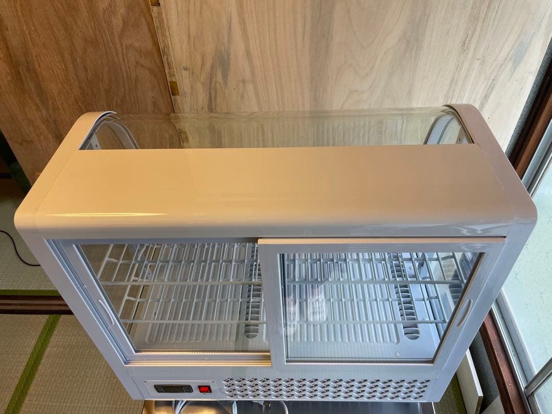 ※おー【美品】　冷蔵ショーケース　型番: HJR-UTK100WT