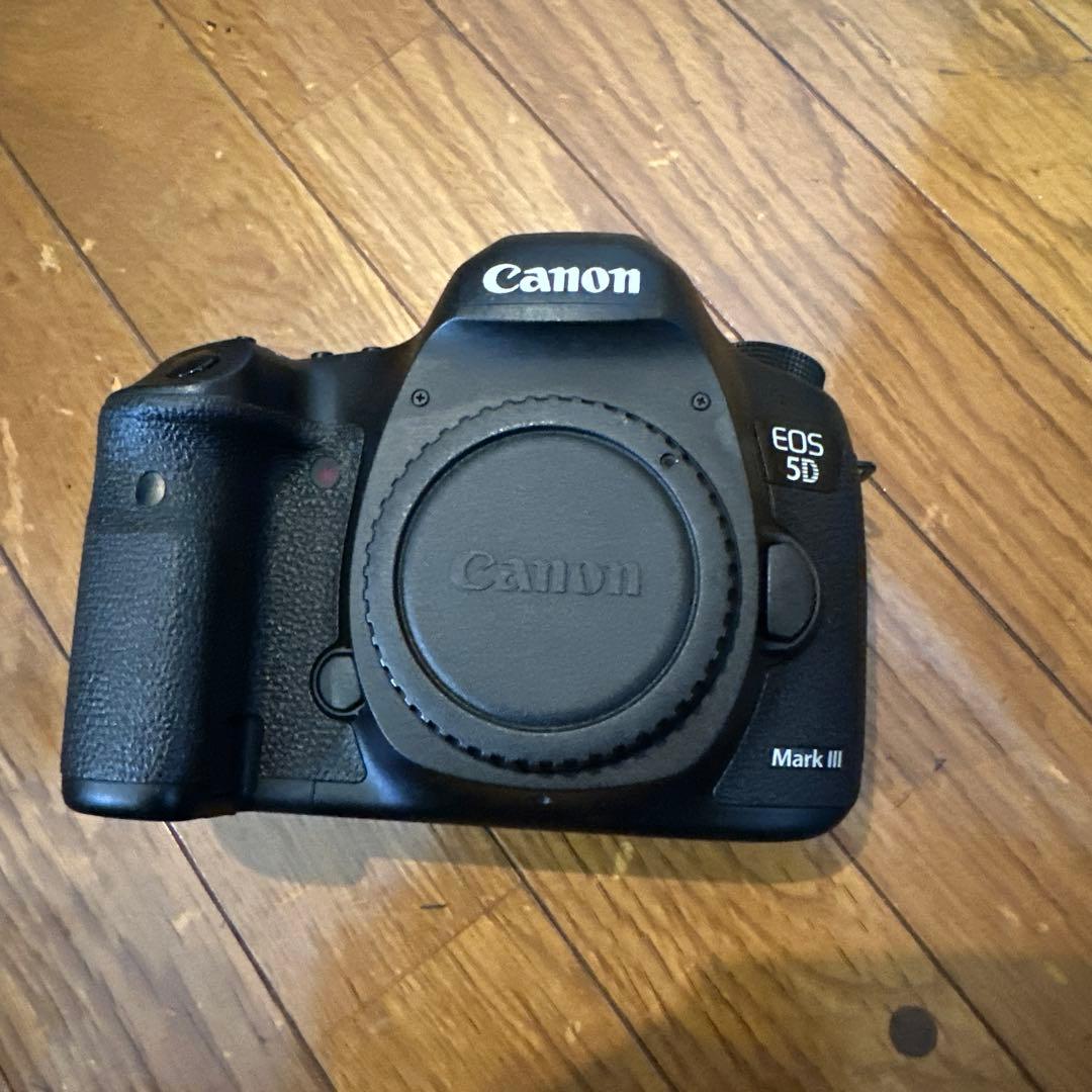 デジタル一眼レフカメラCanon EOS 5D mark III