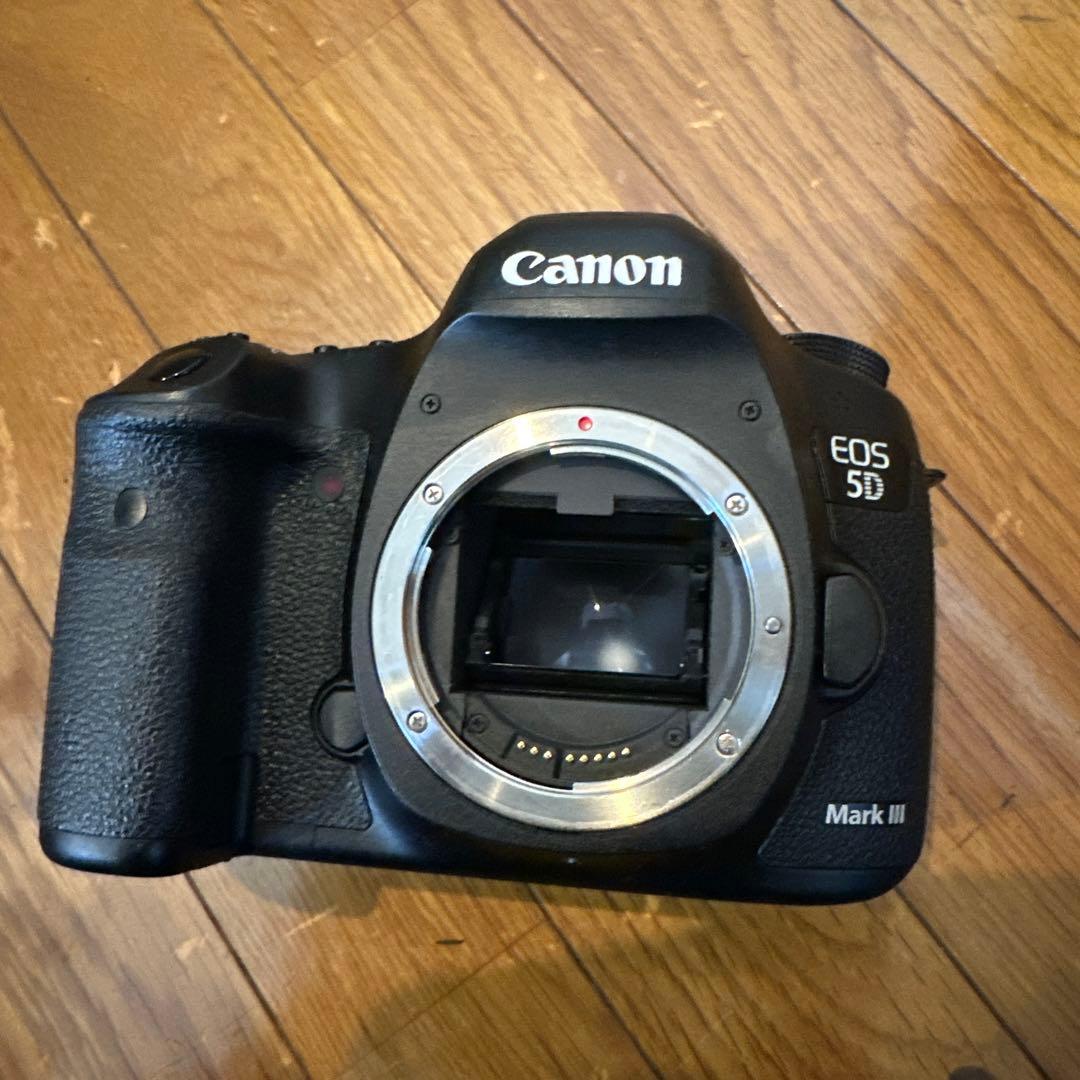 デジタル一眼レフカメラCanon EOS 5D mark III