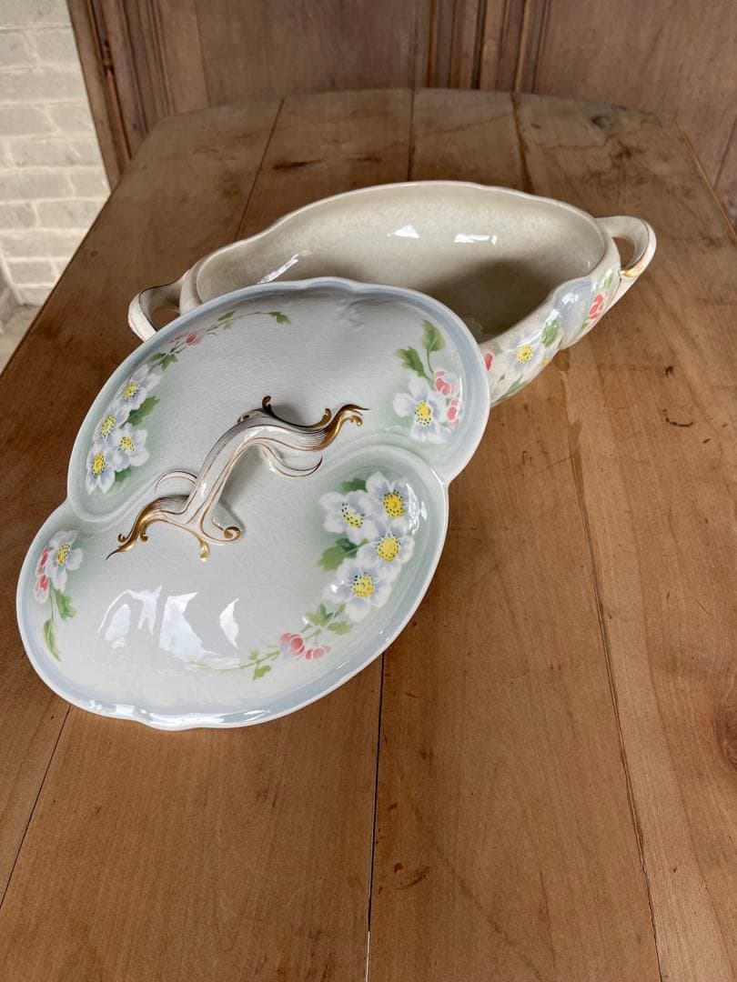 ルネヴィル陶器製スープ皿（デイジー装飾）、1900年頃