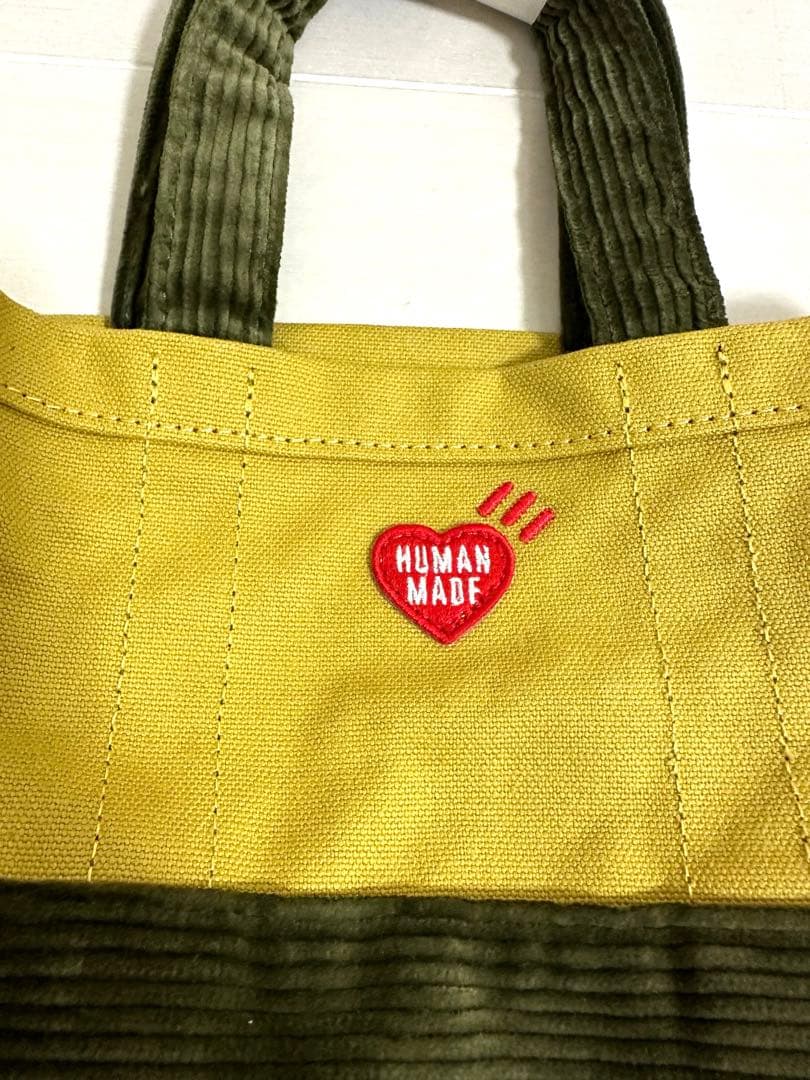 HUMAN MADE 小型バッグ カーキ・ベージュ