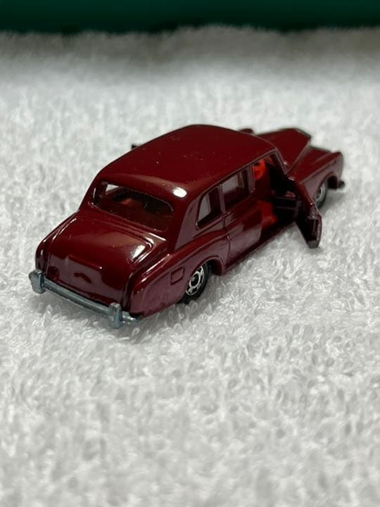 トミカ ロールスロイス F6 ファンタムⅥ 1/78 日本製
