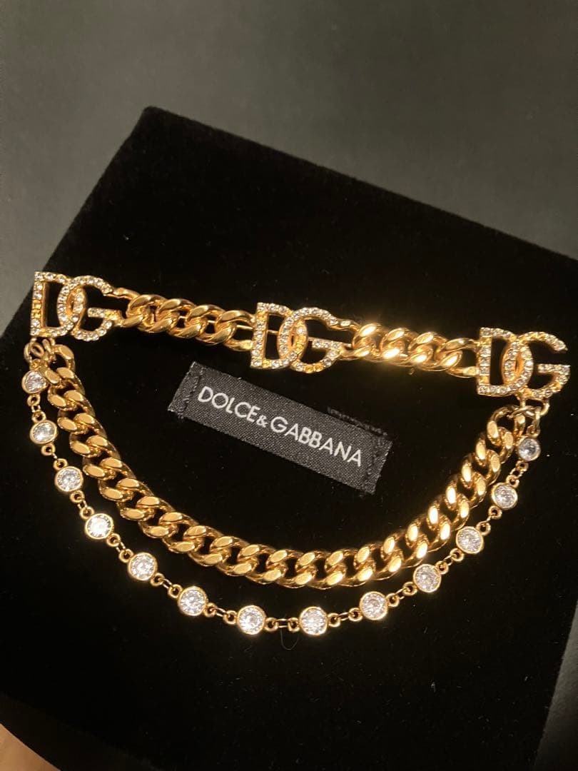 ドルチェアンドガッバーナ　ブローチ　ロゴ　ストーン　ゴールド