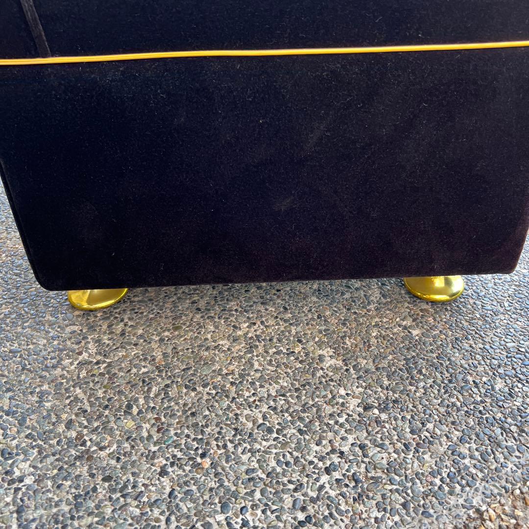 1人掛けソファー　オットマン付　クラブ風　ホテルラウンジ　昭和レトロ