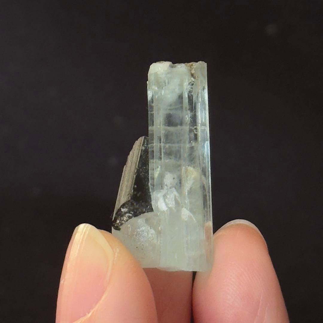 28ctアクアマリン トルマリン共生石 鉱物標本 原石 パキスタン・フンザ産