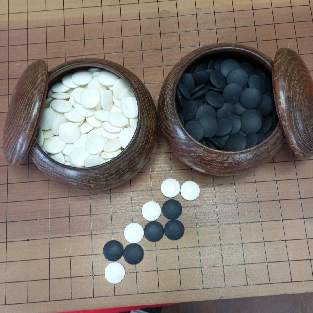 本格囲碁盤　本榧　碁盤囲碁　ヘソあり美品　高級品昭和レトロ　脚付囲碁盤碁石セット