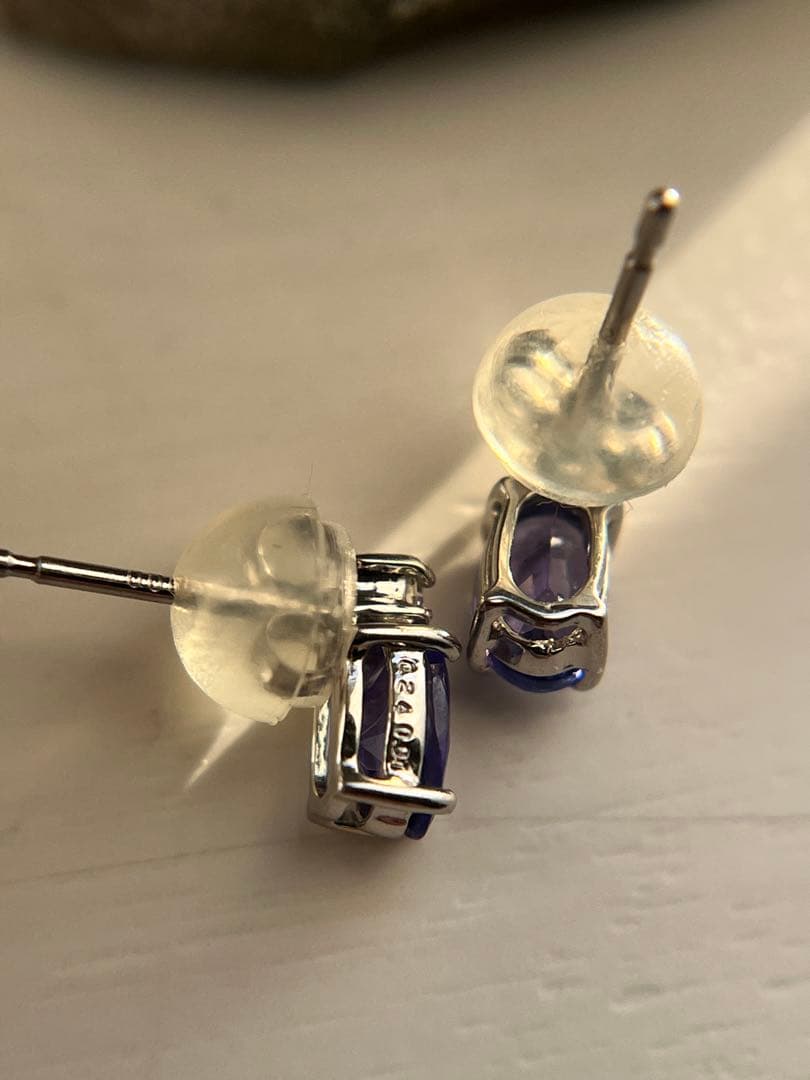 新品pt900タンザナイト0.52ctダイヤモンドピアス