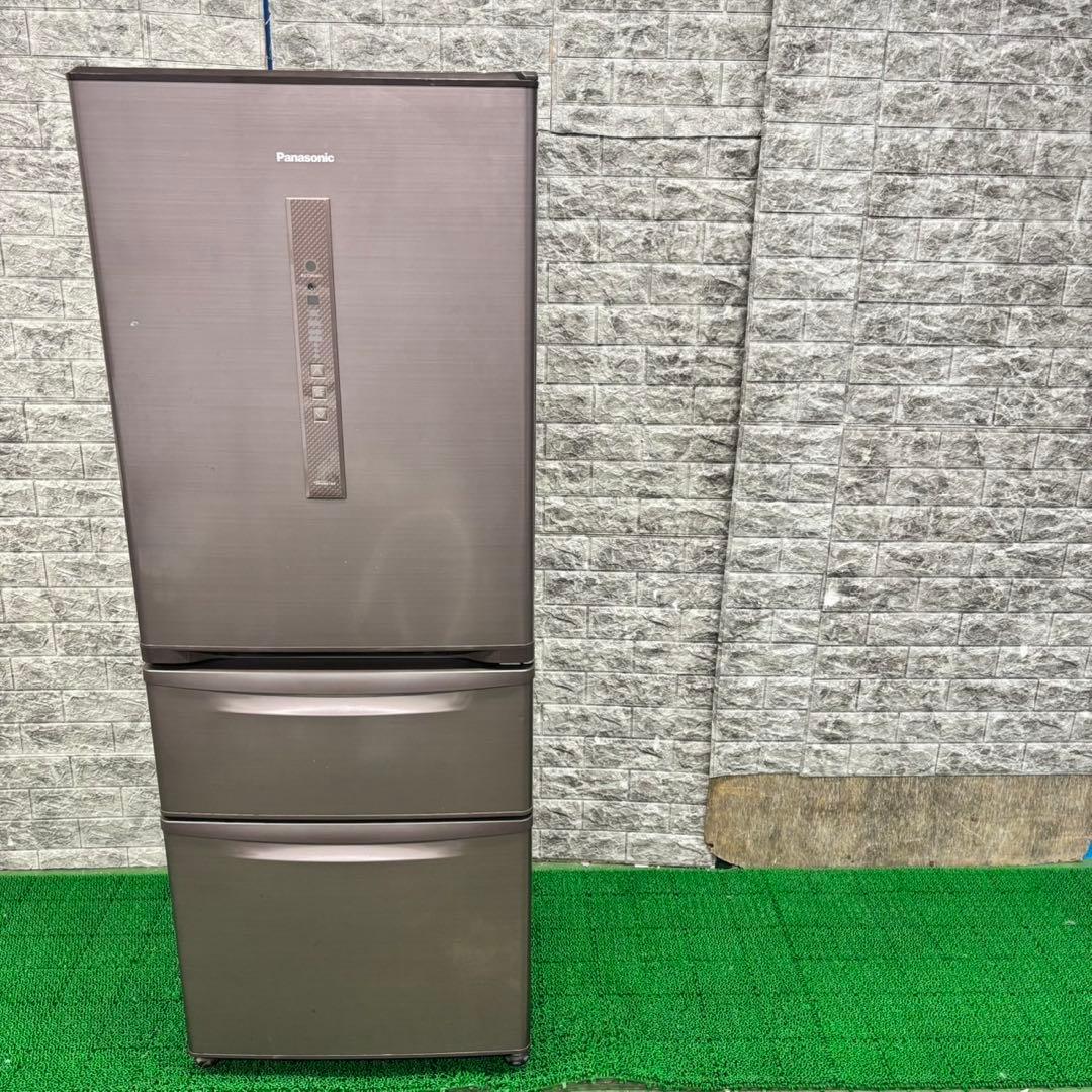 277 冷蔵庫　大型　300L強　自動製氷機付　右開き　保証込　洗濯機も有　美品