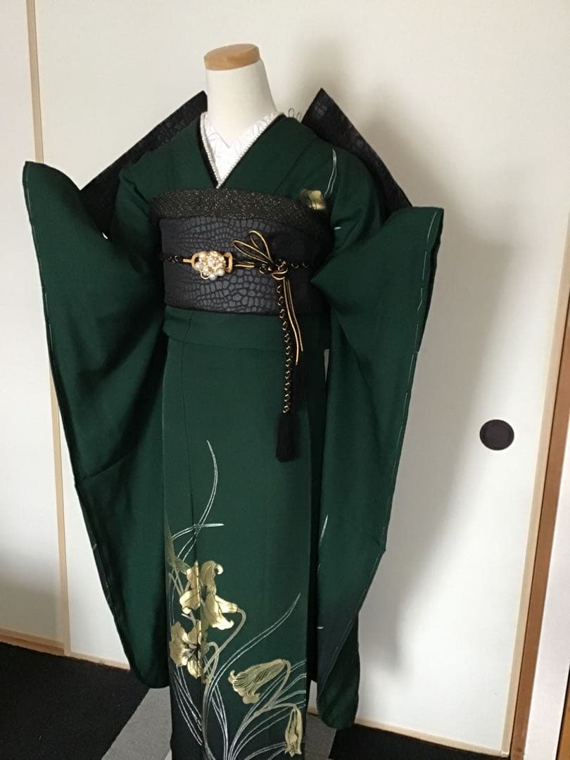 振袖フルセット　深緑　黒　金彩　作家者　躾糸付き　正絹　振袖6点セット