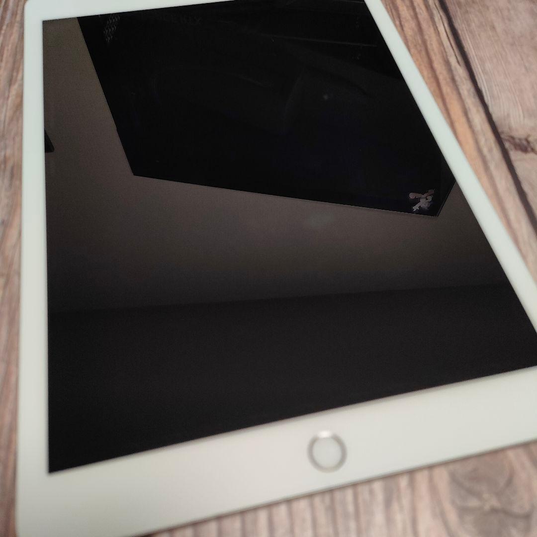 iPad 第7世代 32GB SIMフリー 美品