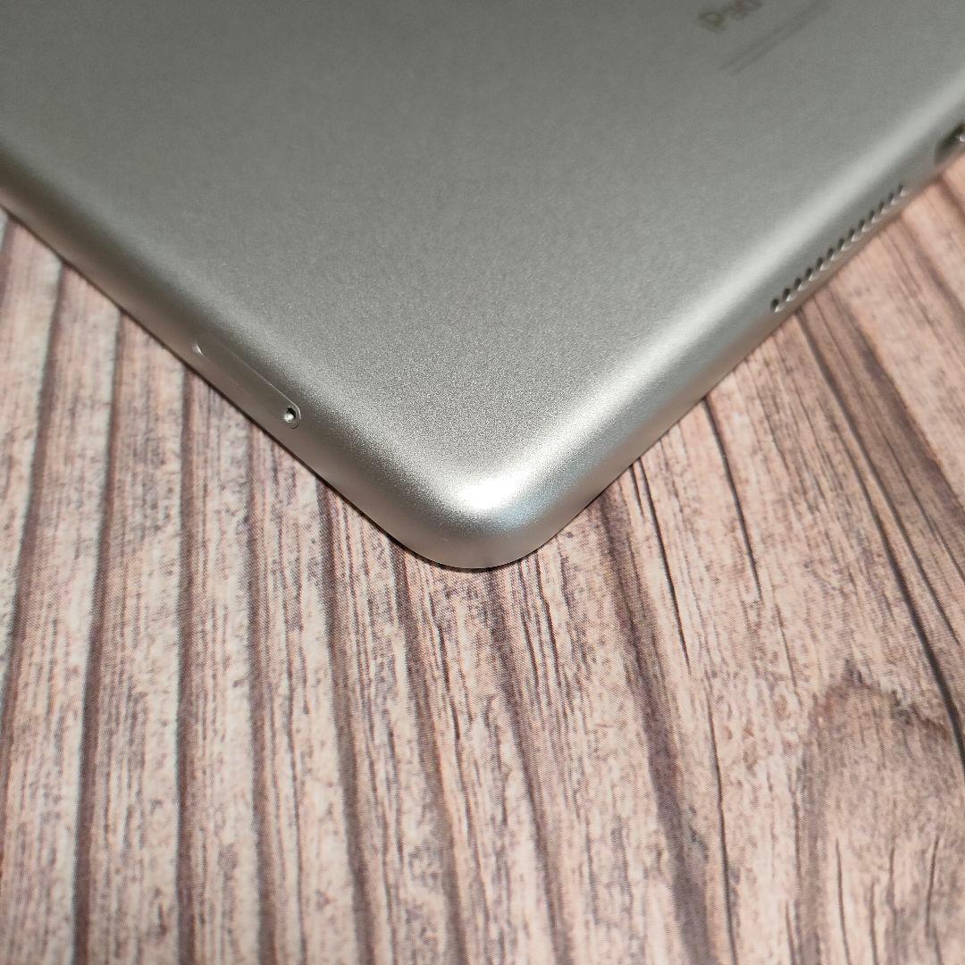 iPad 第7世代 32GB SIMフリー 美品