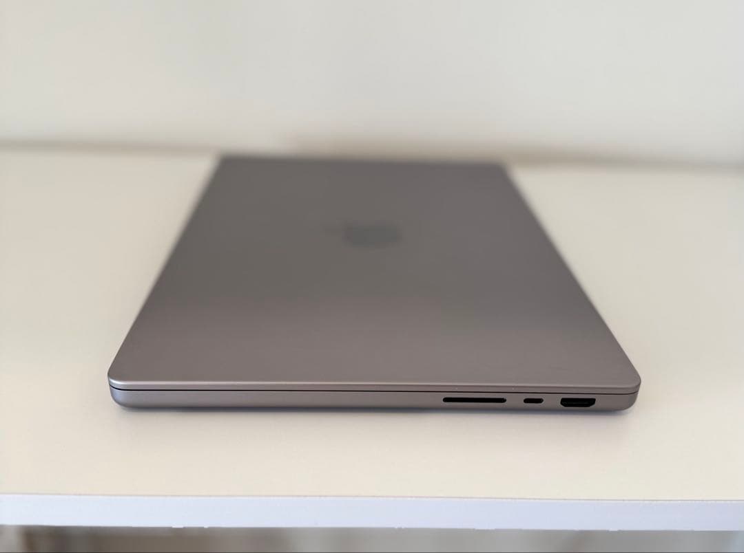 美品 Macbook Pro 2021 16インチ M1 pro