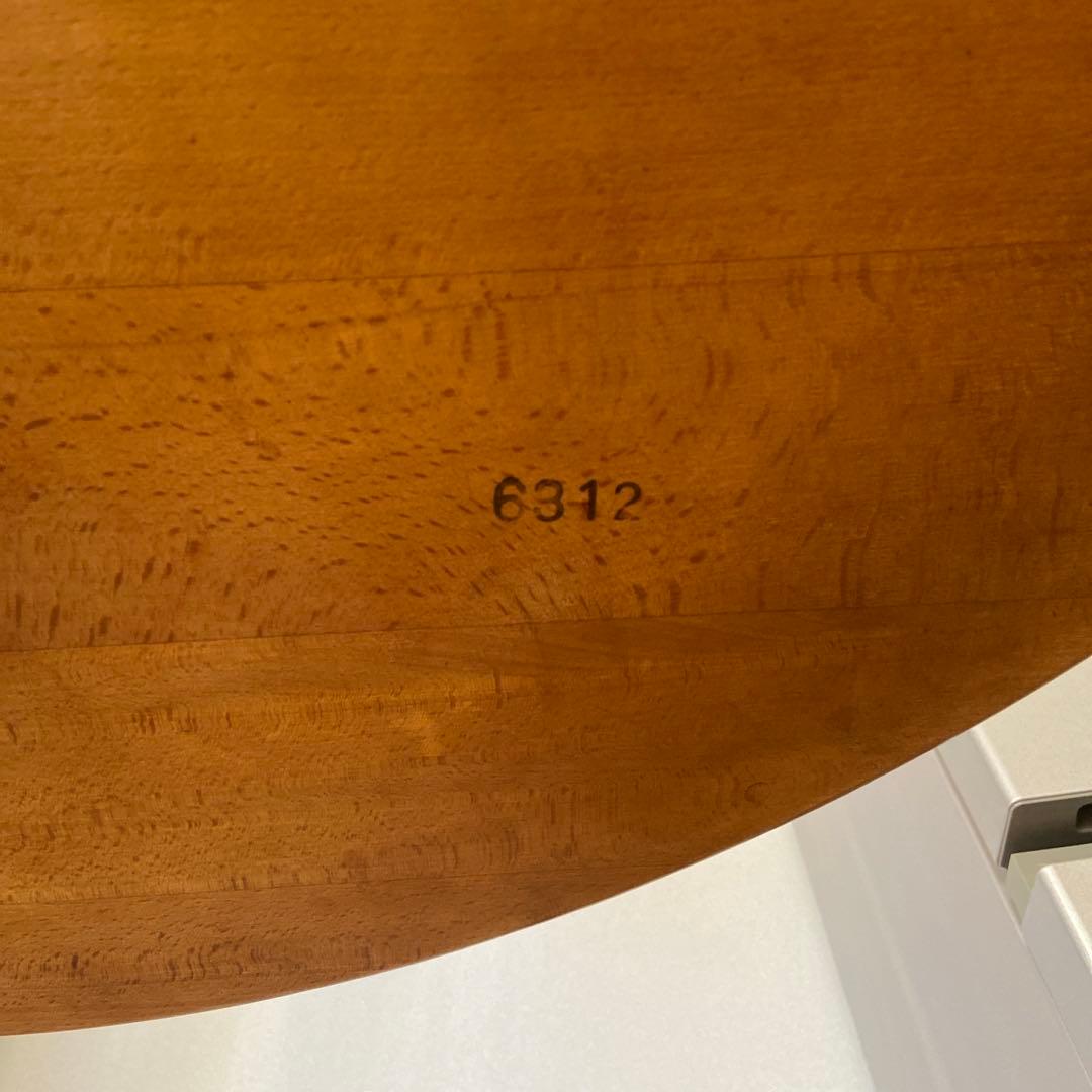 飛騨産業　キツツキマーク　ダイニングテーブル