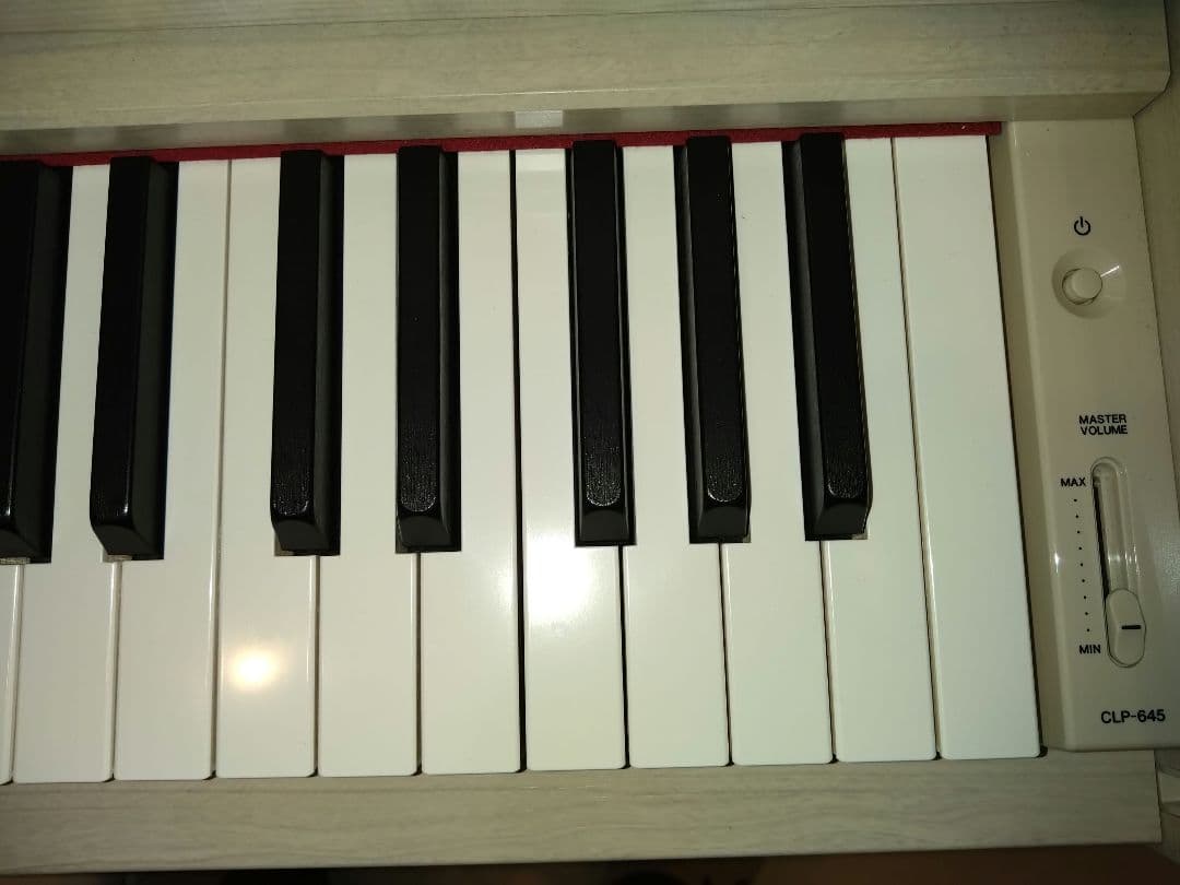 Yamaha CLP-645WA デジタルピアノ