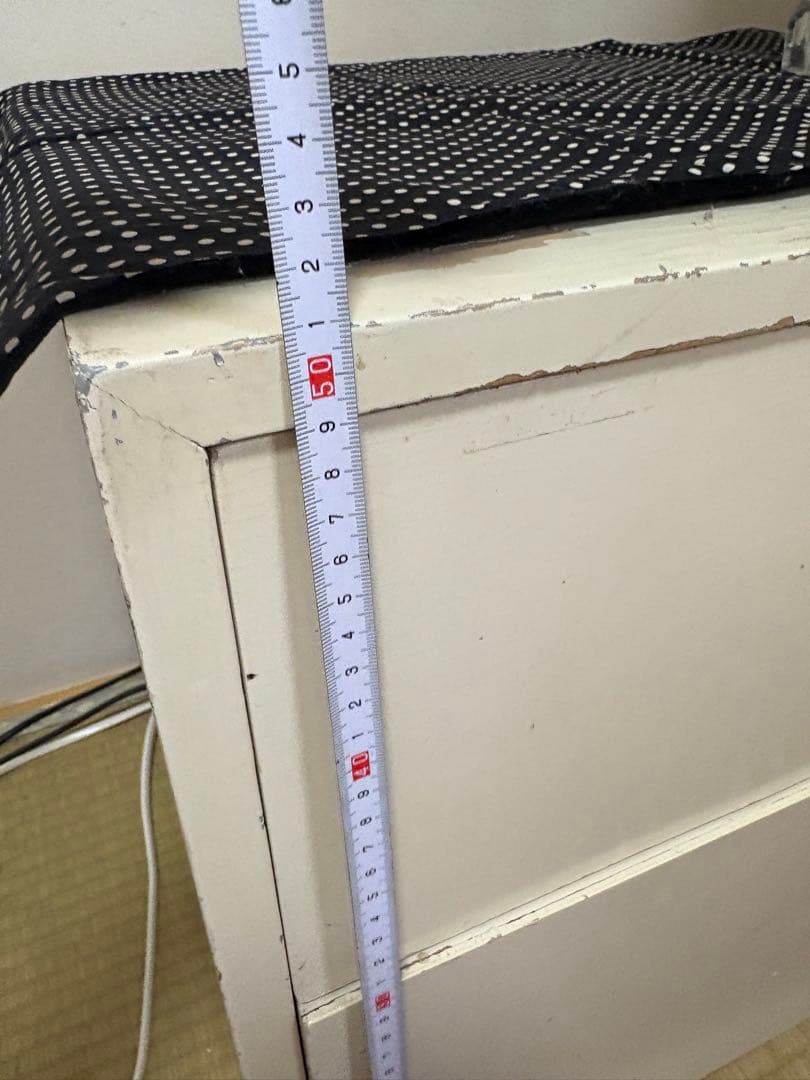 アンティーク　クラシックデザイン 木製タンス 2引き出し