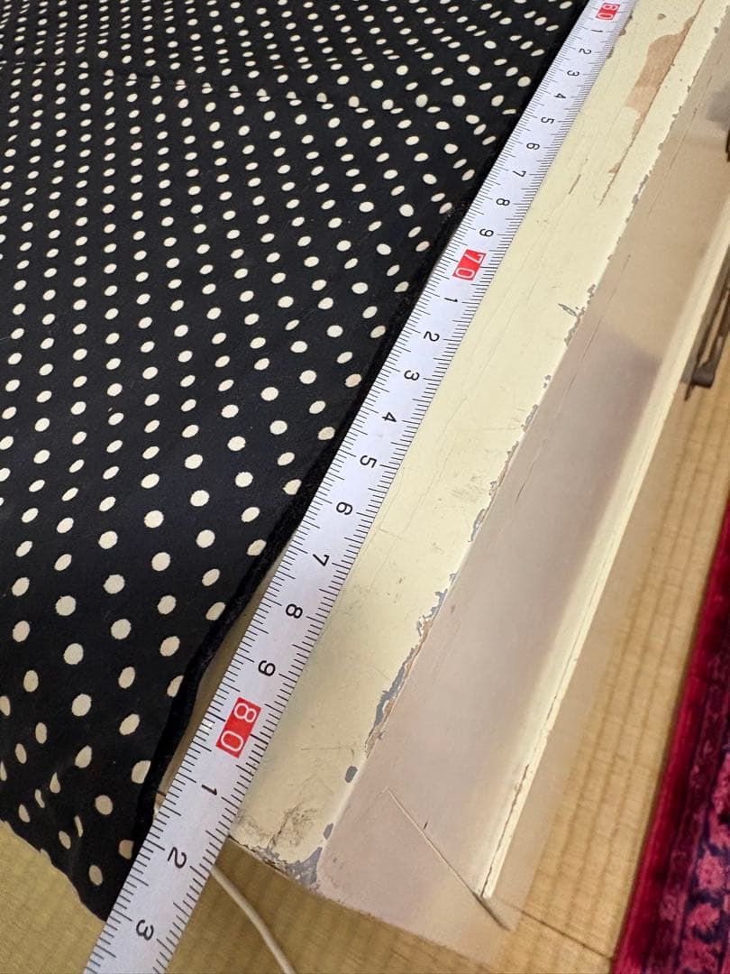 アンティーク　クラシックデザイン 木製タンス 2引き出し