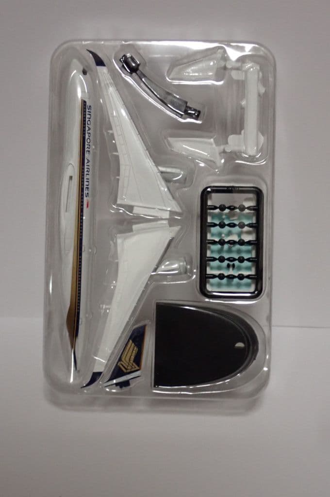 猛*魂様 世界のエアライン　シンガポール空港ウイングキットコレクション ボックス