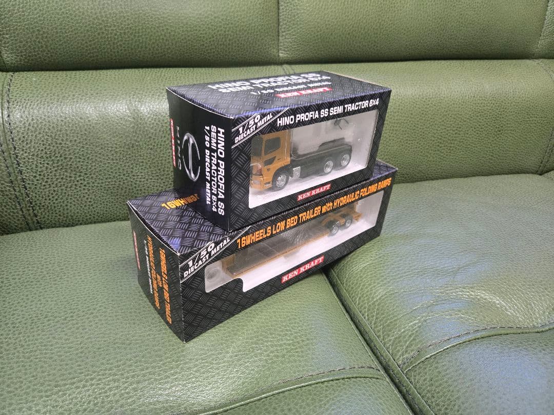 ケンクラフト1/50 プロフィア重量物運搬中低床16輪トレーラー 建設機械