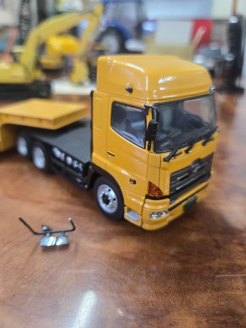 ケンクラフト1/50 プロフィア重量物運搬中低床16輪トレーラー 建設機械