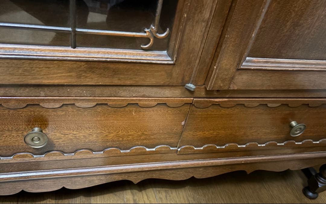 ヴィンテージ神戸洋家具 ダークブラウン 木製キャビネット ガラス扉