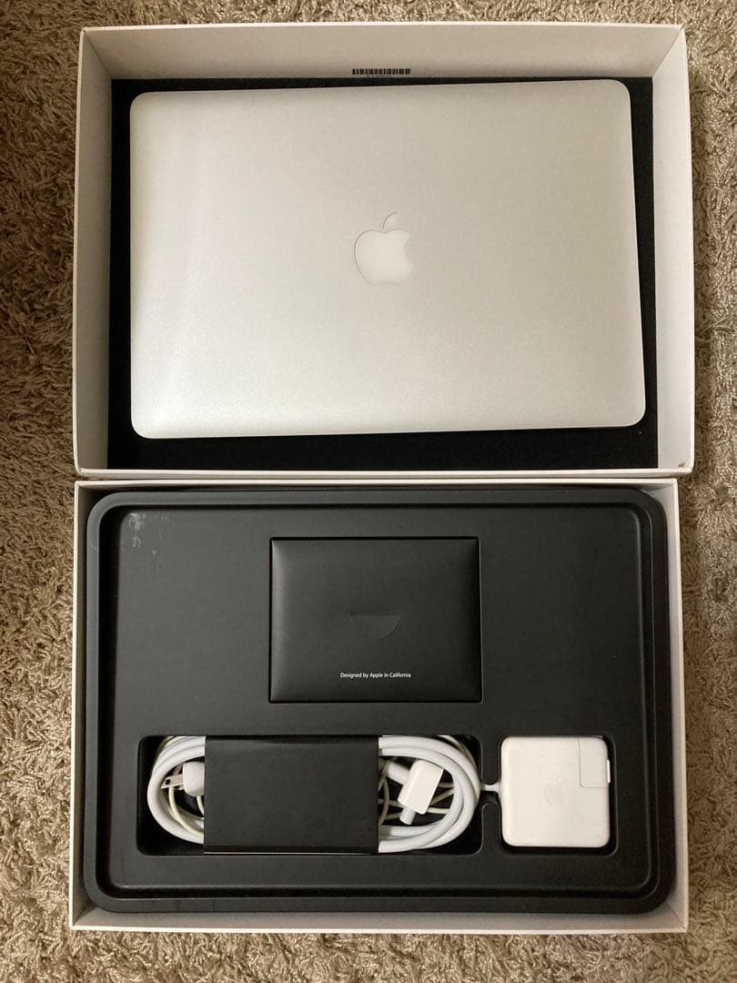 ②MacBook Air2017 i7 8GB 512GB