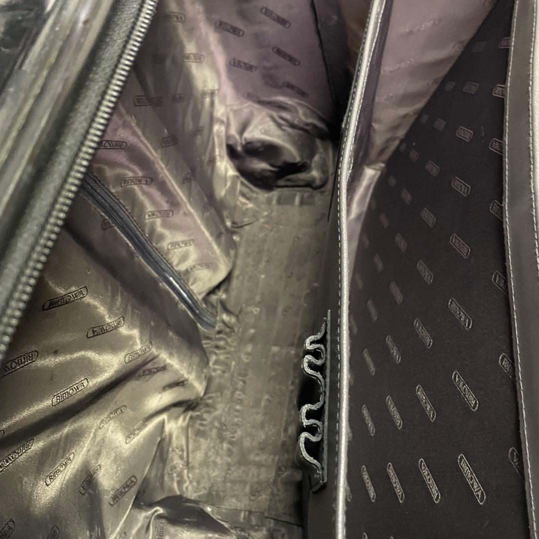 ○リモワ 機内持ち込み可2輪 ビジネス トロリー ブラック　現状品