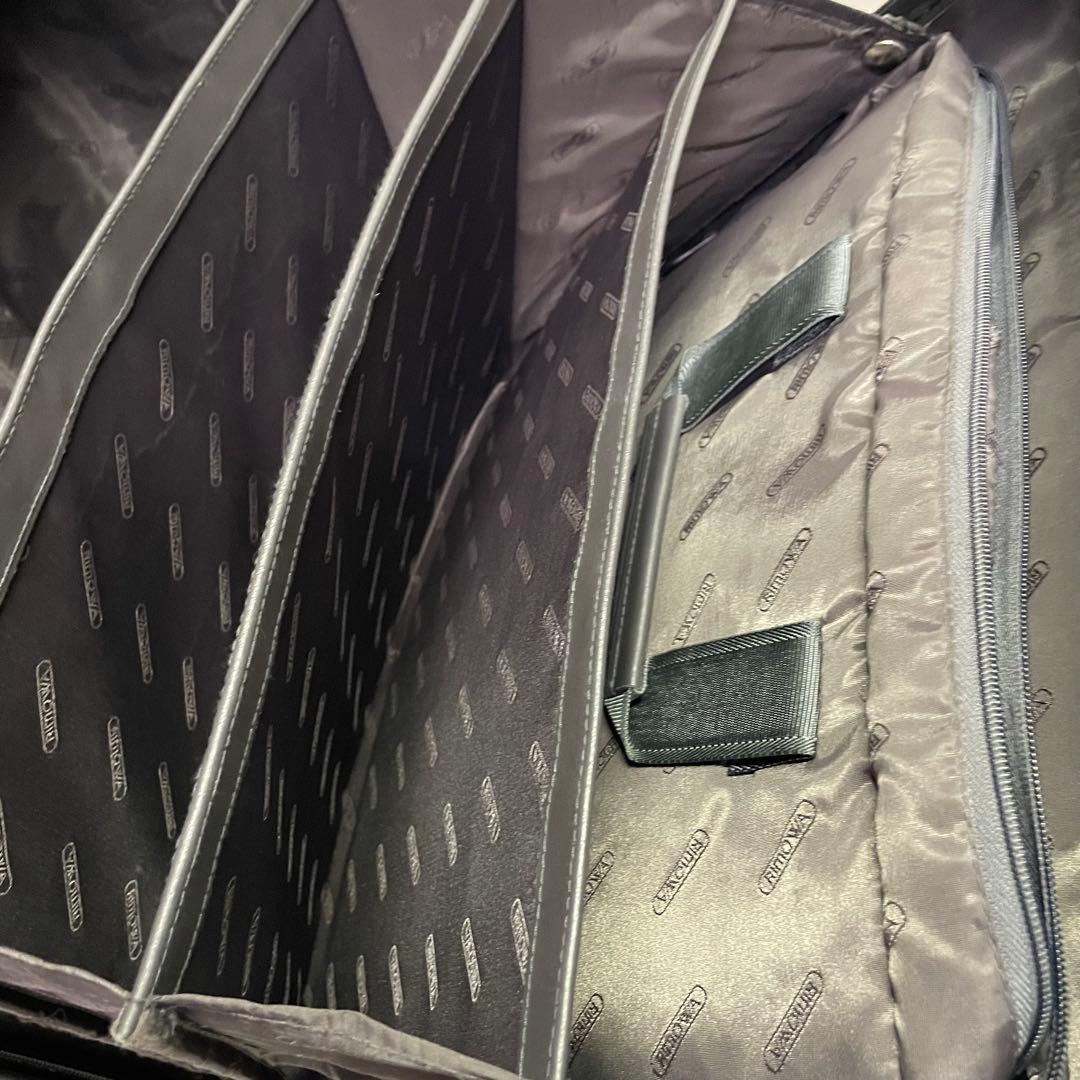 ○リモワ 機内持ち込み可2輪 ビジネス トロリー ブラック　現状品