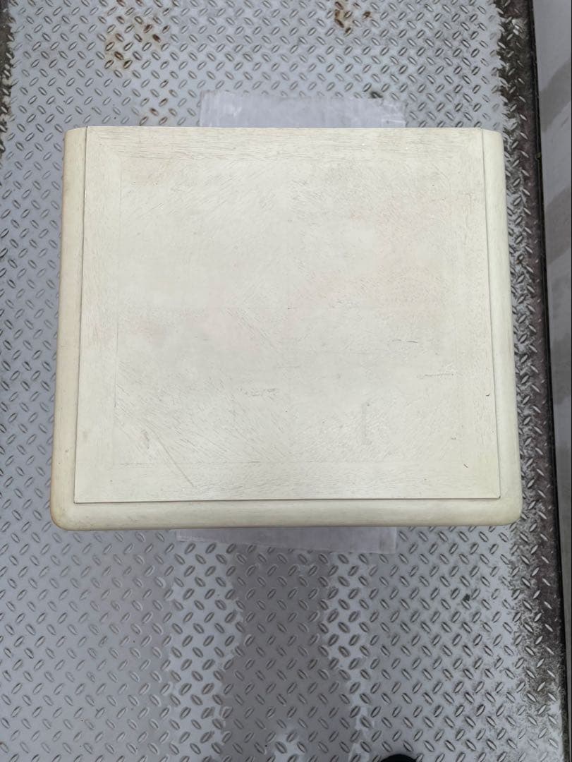 アンティーク　猫足　チェスト　クリーム色の木製キャビネット 3段