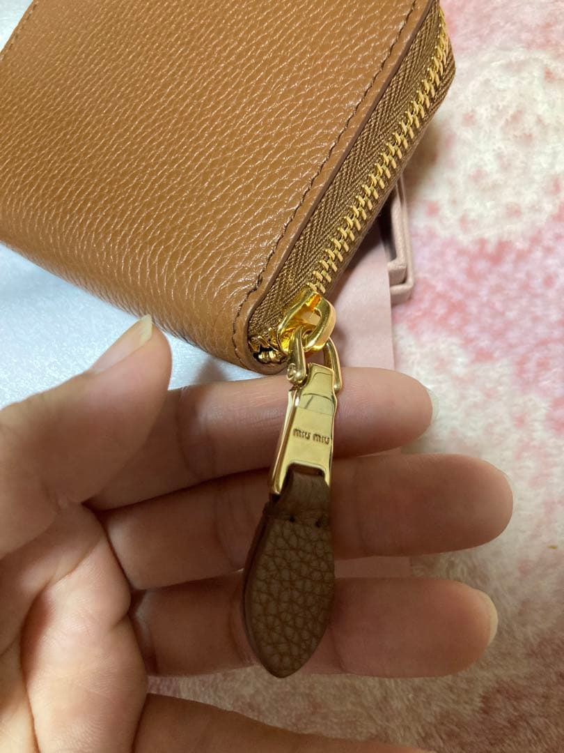 MIUMIU レザー　ケース　新品未使用