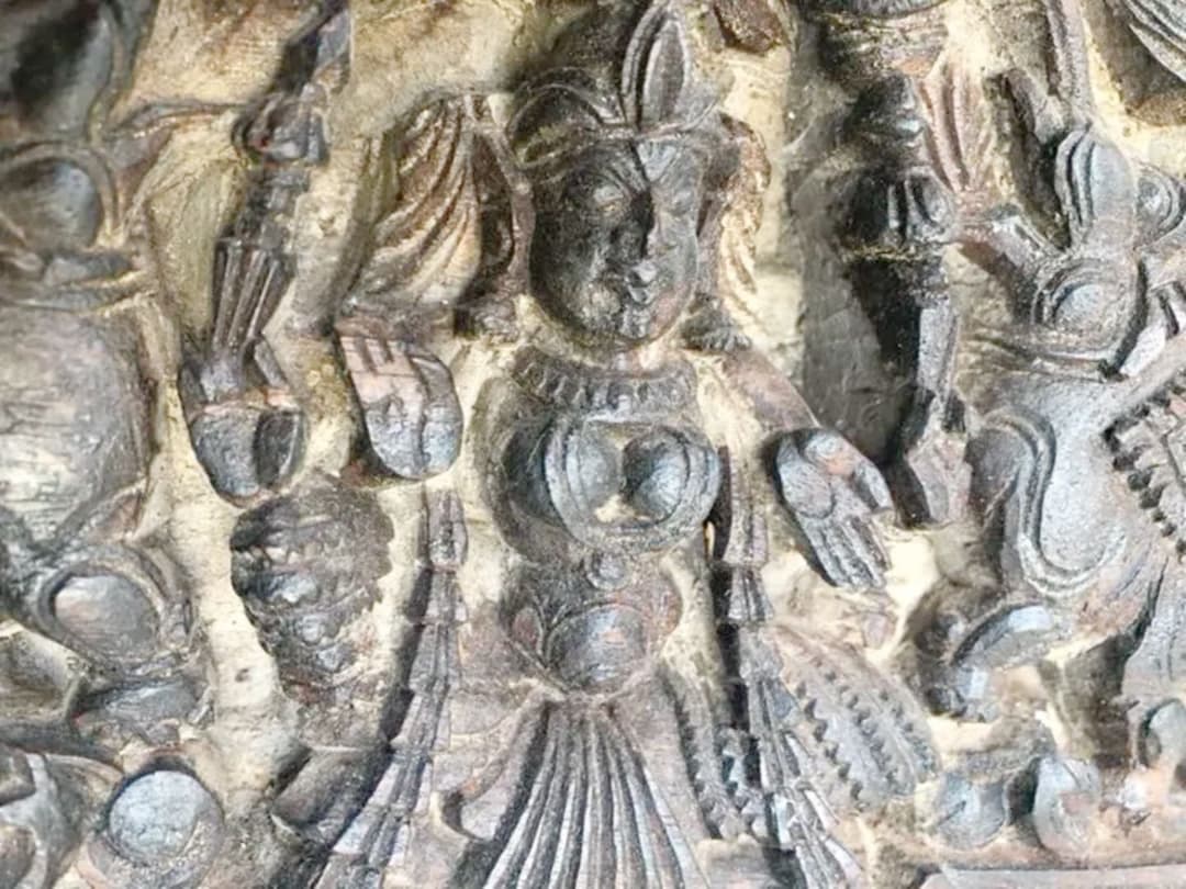 インド古代木彫レリーフ値下げしました