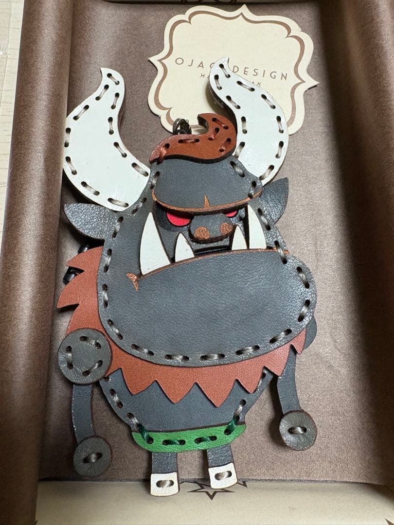 城とドラゴン レザーキーホルダー4個 プリティキャット、マーメイド、他