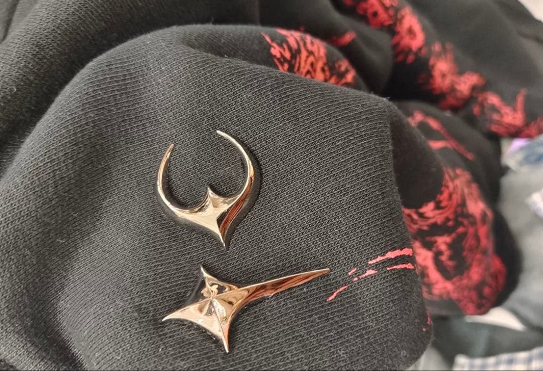 thug club サグクラブ パーカー 黒 赤