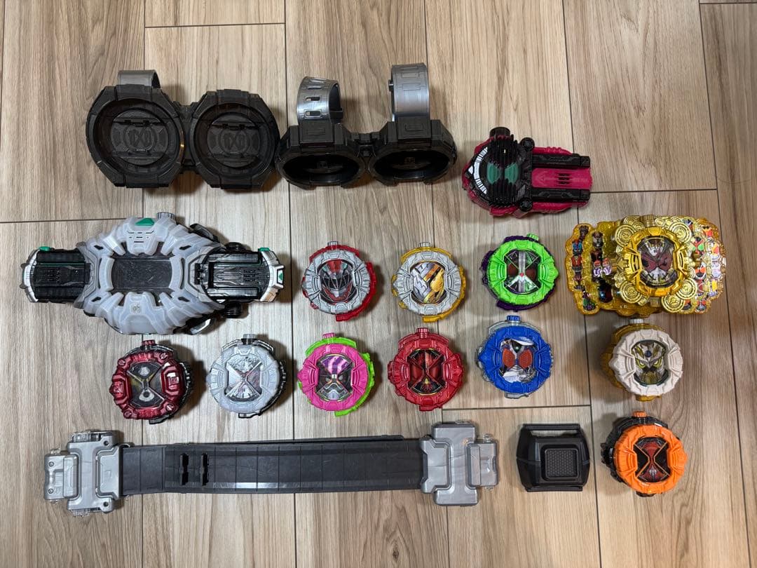 仮面ライダーとスーパー戦隊のおもちゃ各種